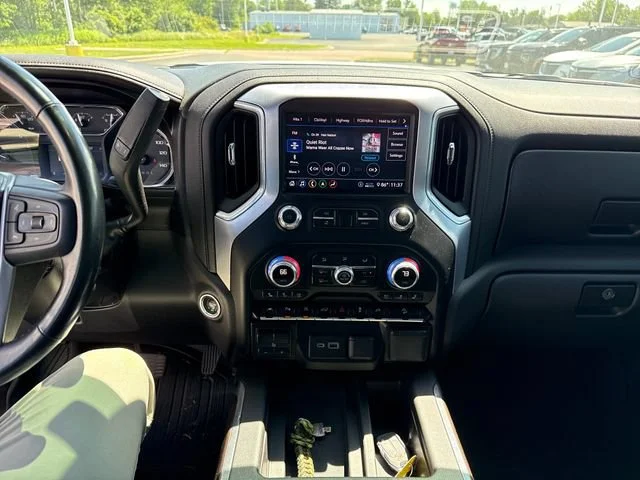 Used 2020 Satin Steel Metallic GMC SLT image 21