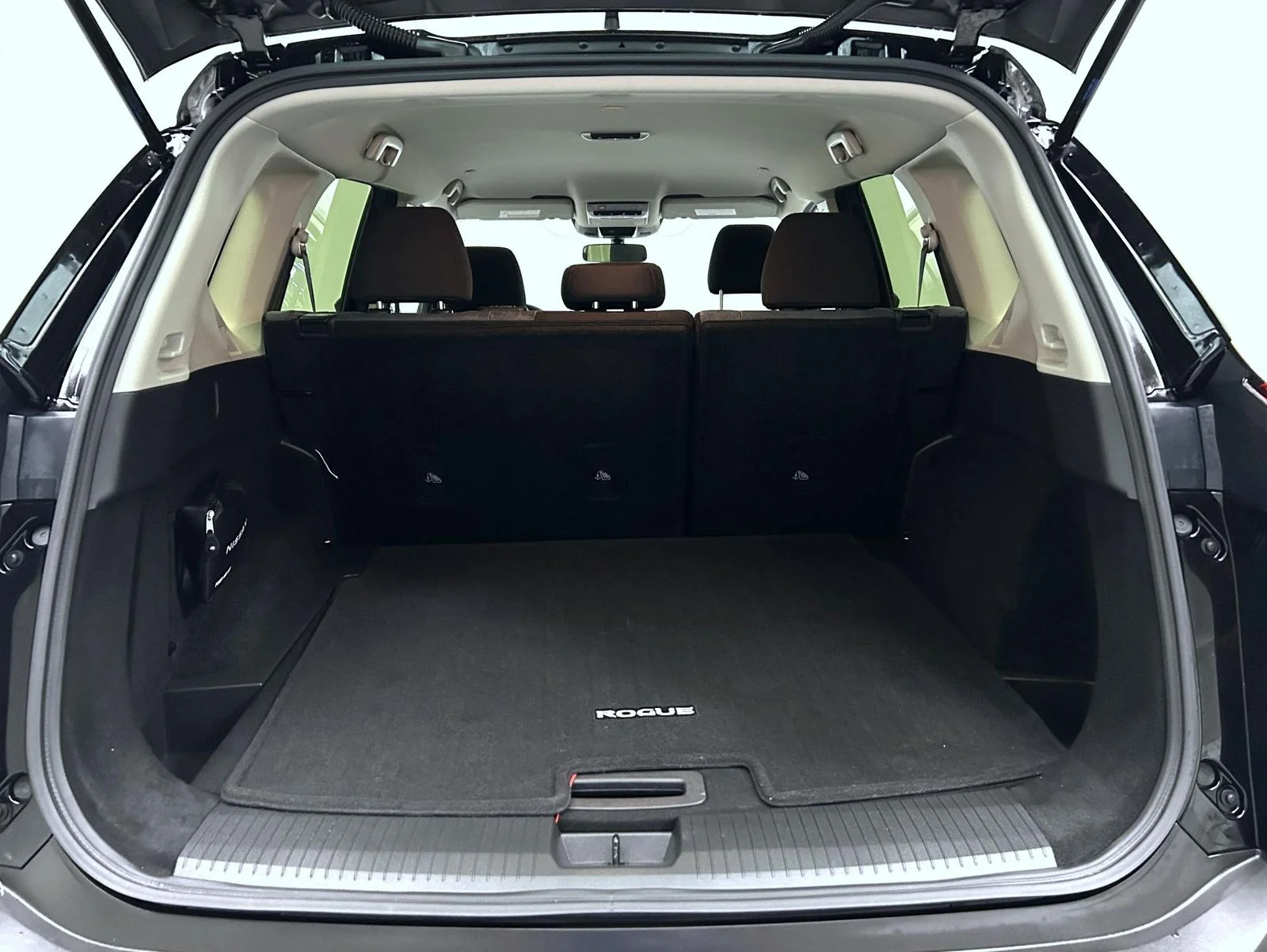 Used 2023 Black Nissan SV image 21