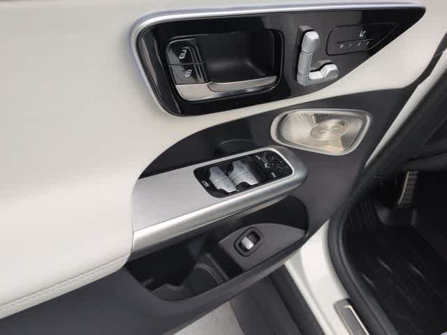 New 2026 Polar White Mercedes-Benz GLC 300 image 16