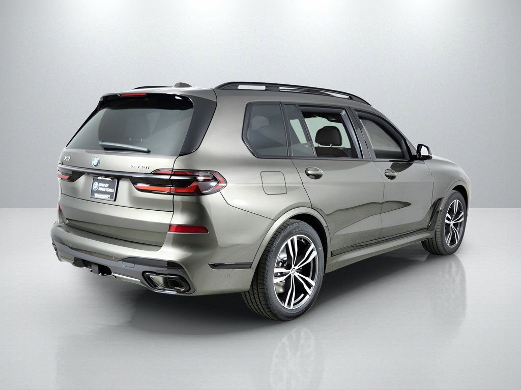 Certified Used 2026 Manhattan Green Metallic BMW xDrive40i image 11
