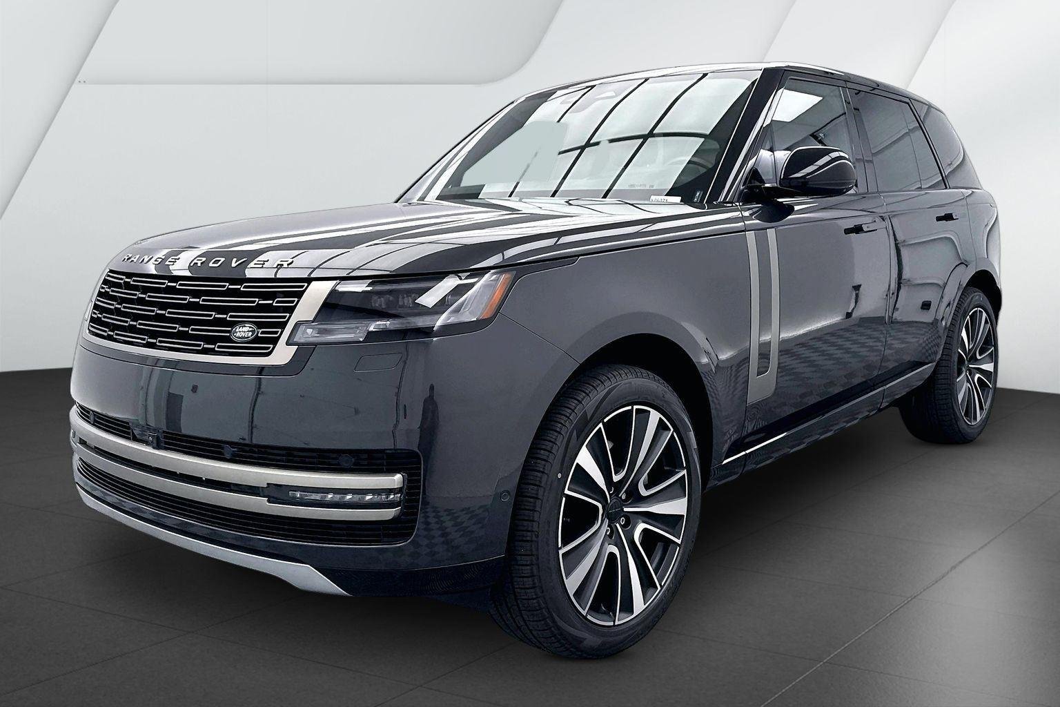 New 2026 Carpathian Grey Premium Metallic Land Rover SE image 3
