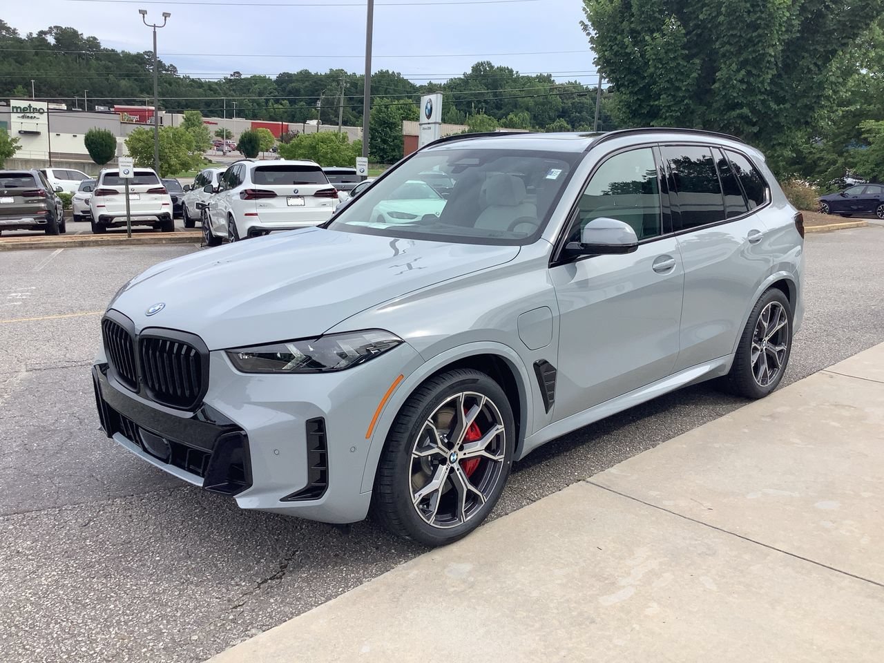 New 2026 Brooklyn Grey Metallic BMW xDrive50e image 4