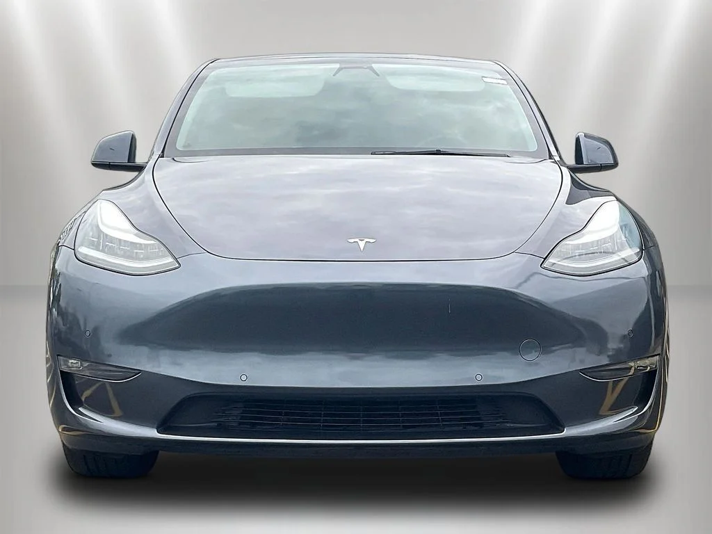 Used 2021 Tesla Model Y Long Range with VIN 5YJYGDEE7MF184774 for sale in Naperville, IL