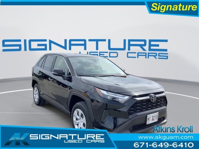 2024 Toyota RAV4 LE FWD's photo