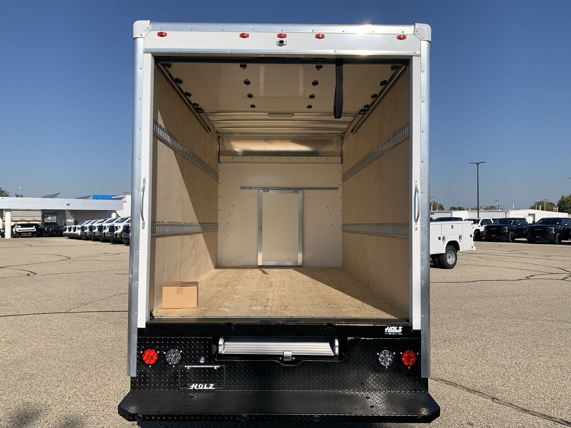 New 2025 Summit White GMC 1WT image 33
