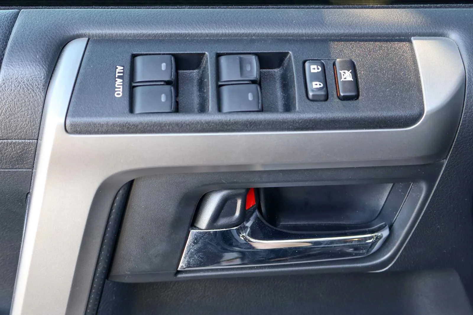 Used 2019 Magnetic Gray Metallic Toyota SR5 image 14