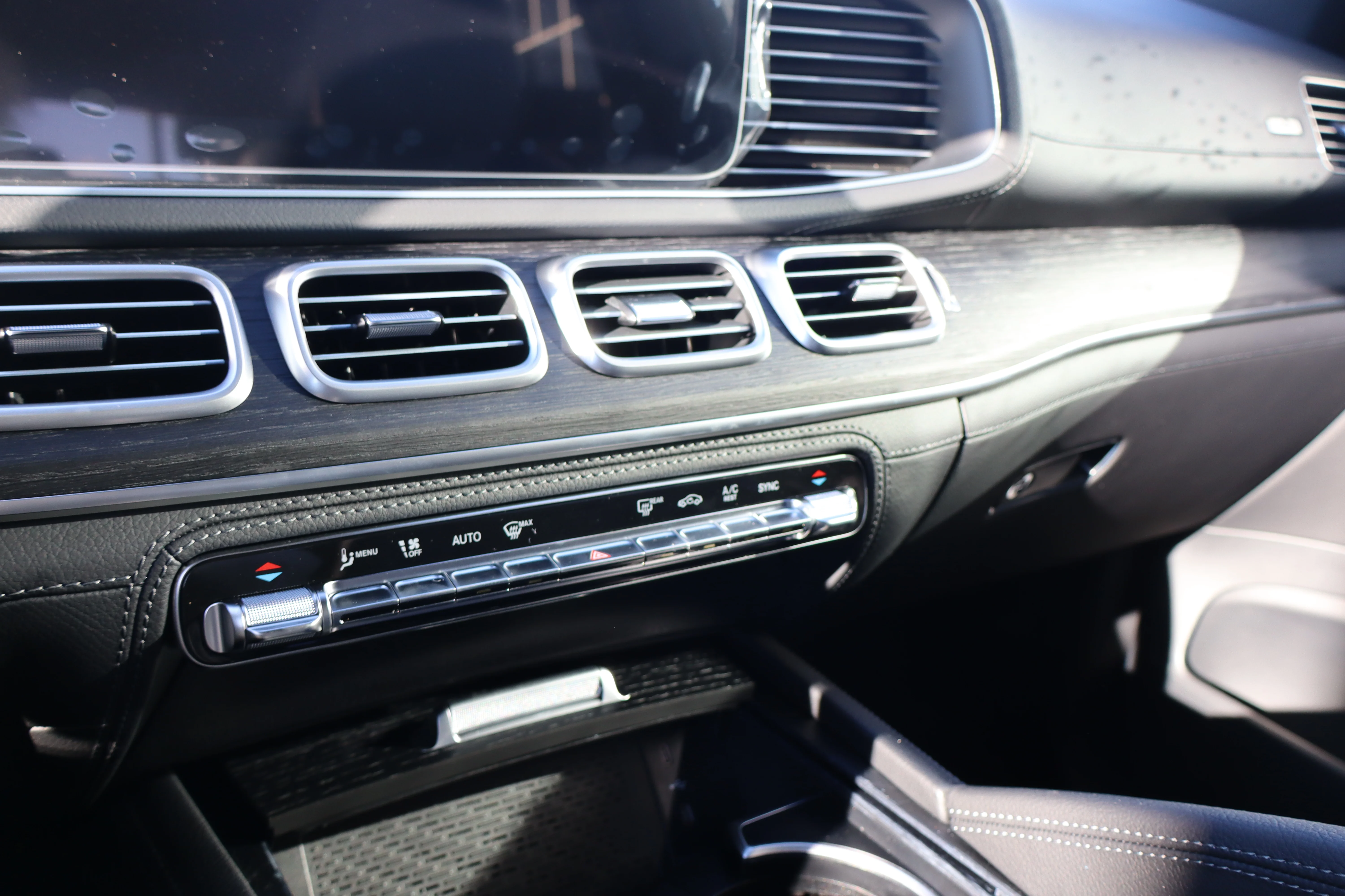 New 2026 Grey Mercedes-Benz Gle 350 4matic Suv image 15