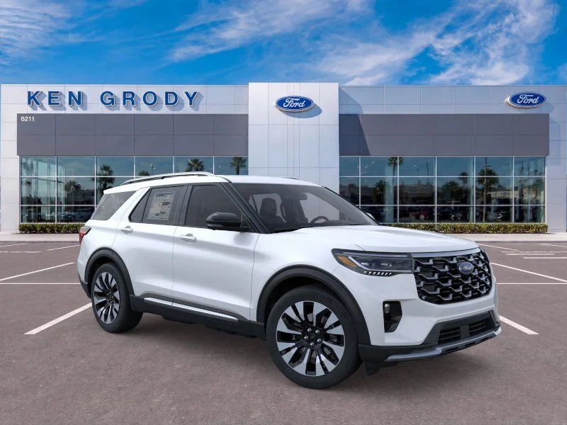 2026 Ford Explorer Platinum 4WD's photo