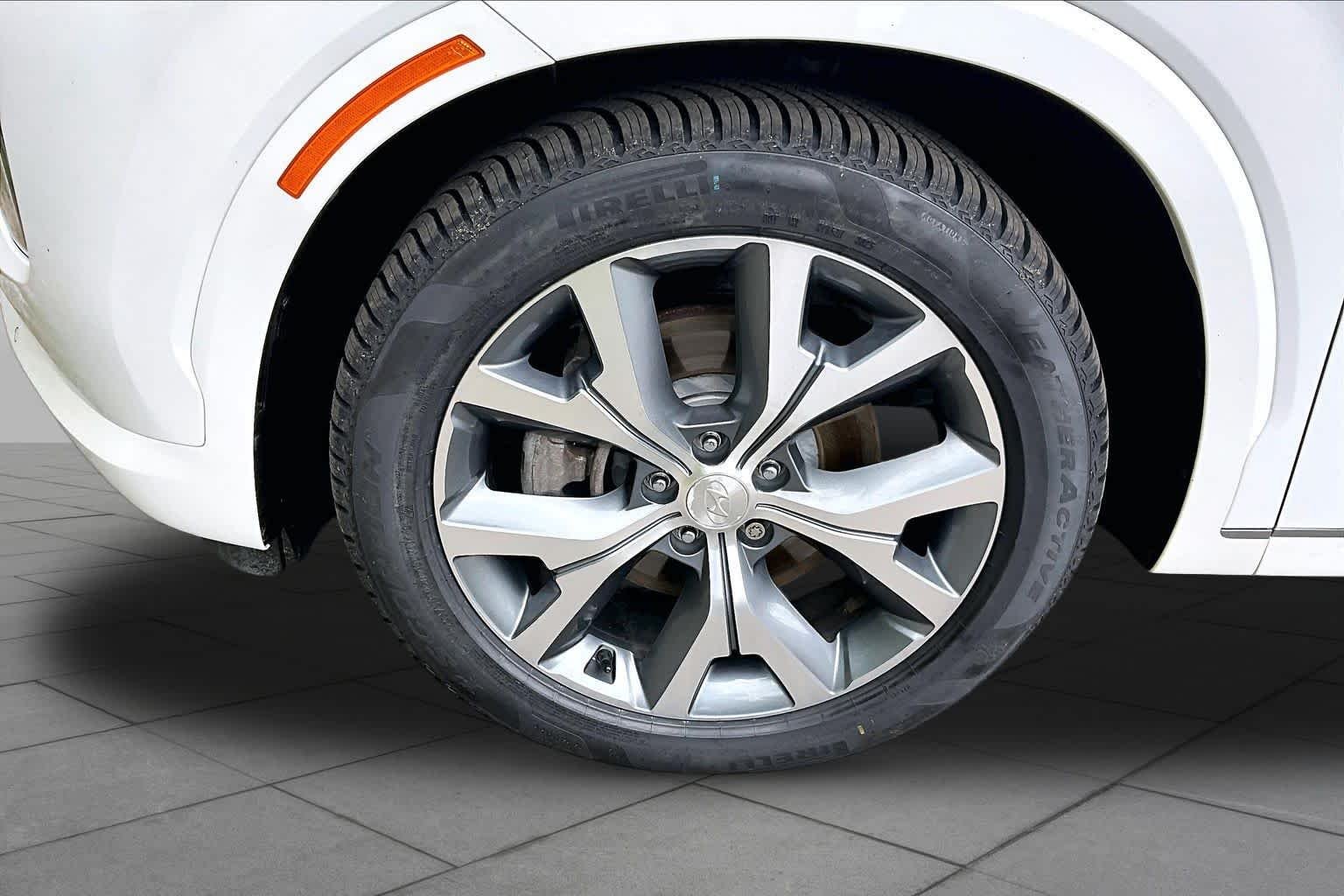 Used 2021 Hyper White Hyundai Limited image 11
