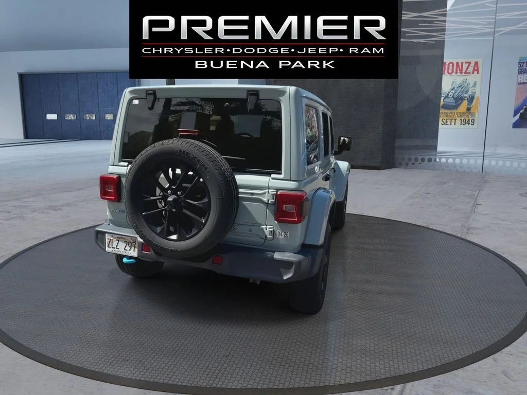 Used 2024 Gray Jeep Sahara 4xe image 7