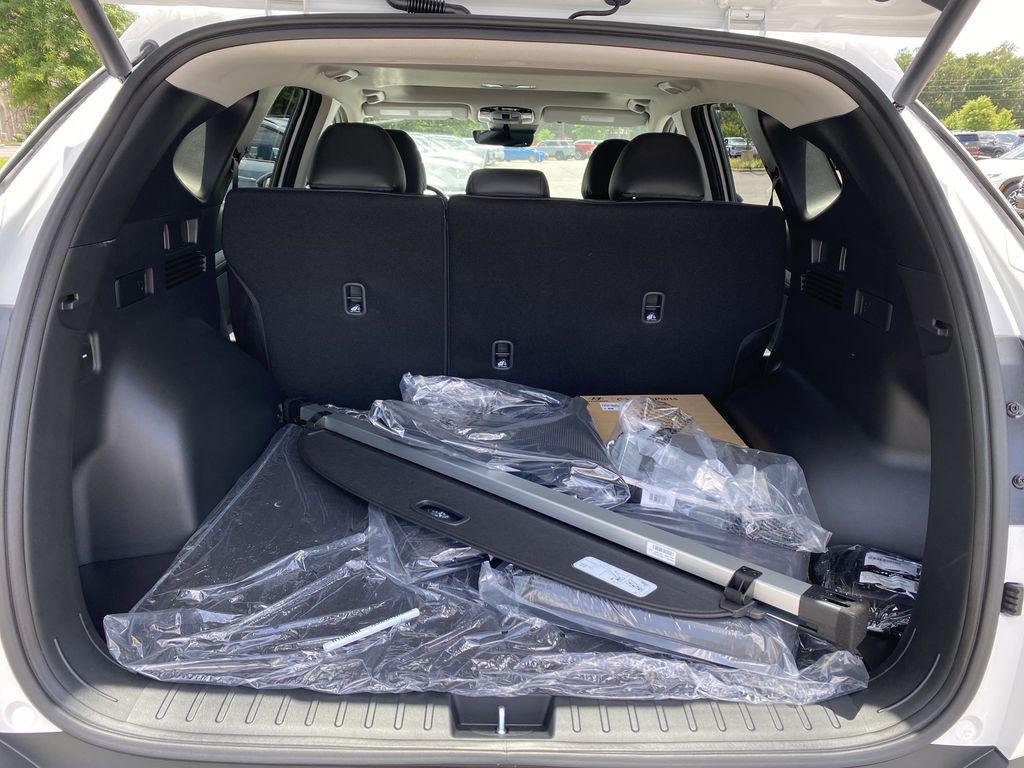 New 2026 White Pearl Hyundai SEL Premium FWD image 32
