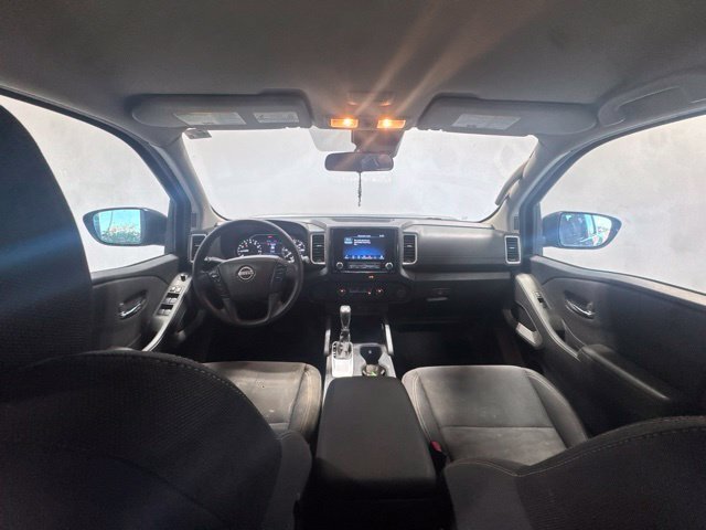 Used 2022 Gray Nissan SV image 17