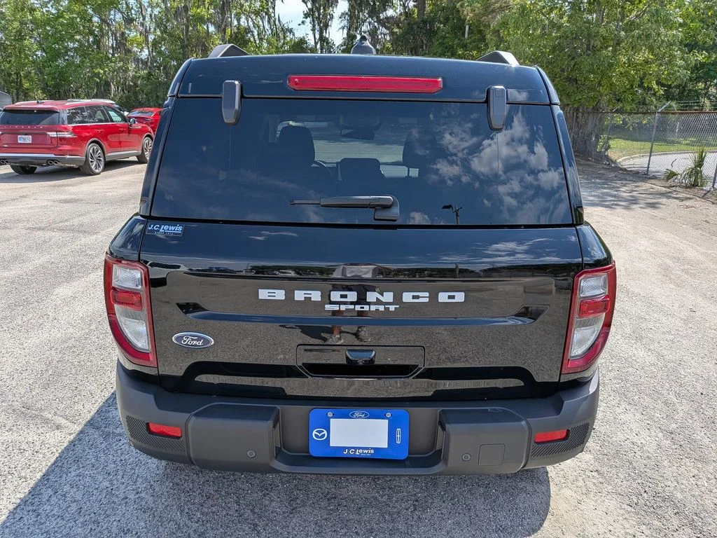 Used 2025 Black Ford Outer Banks image 5