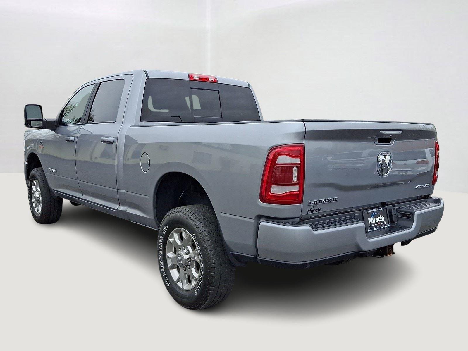 Used 2024 Billet Silver Metallic Clearcoat Ram Laramie image 5