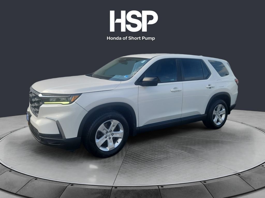 2023 Honda Pilot LX AWD's photo