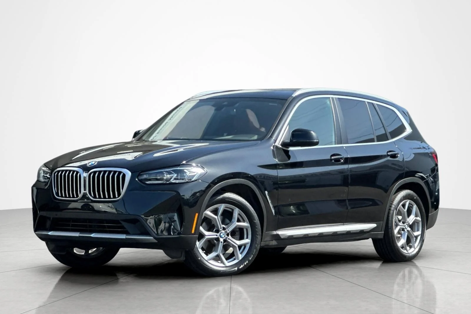 2023 BMW X3 sDrive30i's photo