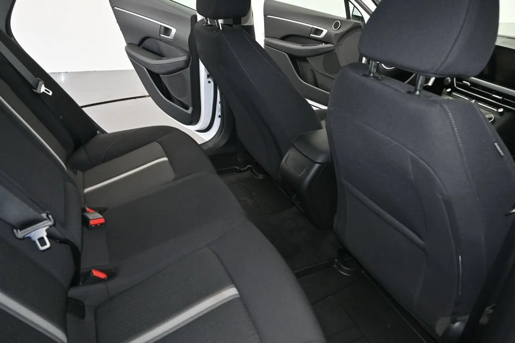 Certified Used 2025 White Hyundai SEL image 13