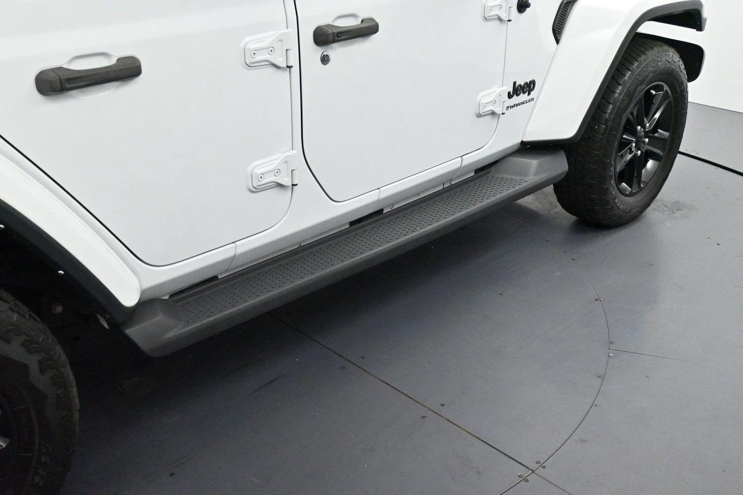 Used 2023 Bright White Clearcoat Jeep Sahara Altitude image 9