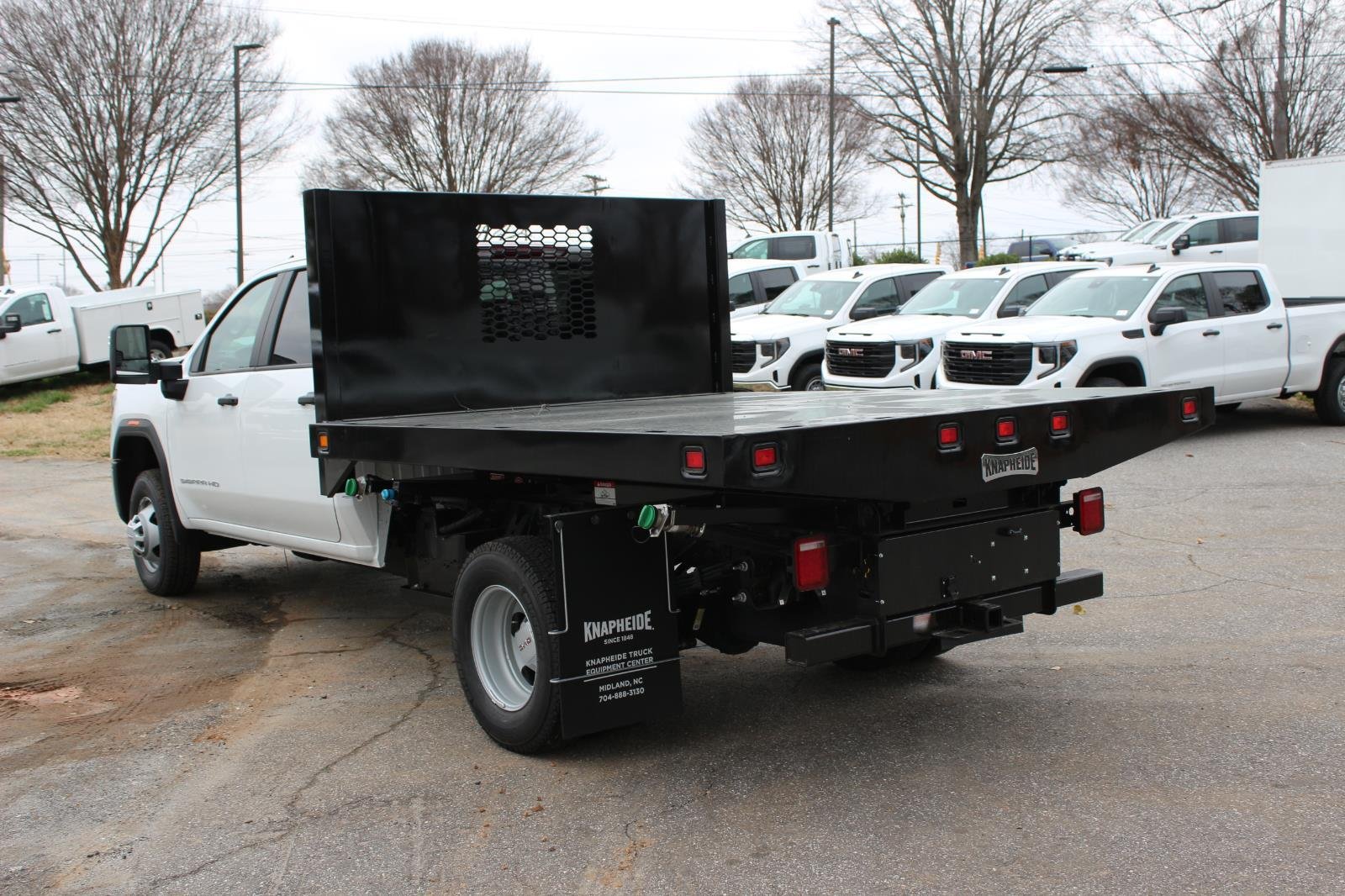 New 2026 Summit White GMC Pro image 3