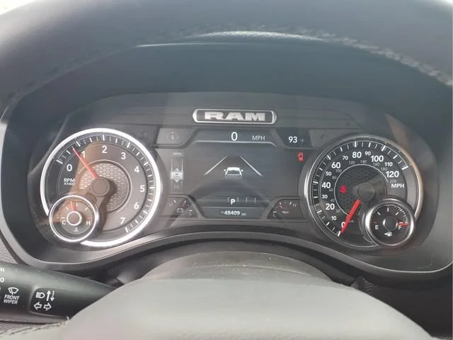 Used 2025  Ram Laramie image 11