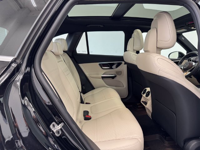 Used 2024 Black Mercedes-Benz GLC 300 image 19