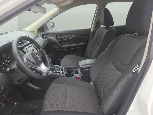 Used 2019 White Nissan S image 25