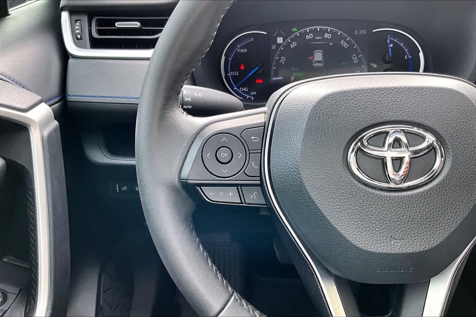 Used 2023 Wind Chill Pearl/Midnight Black Metallic Toyota Hybrid XSE image 24