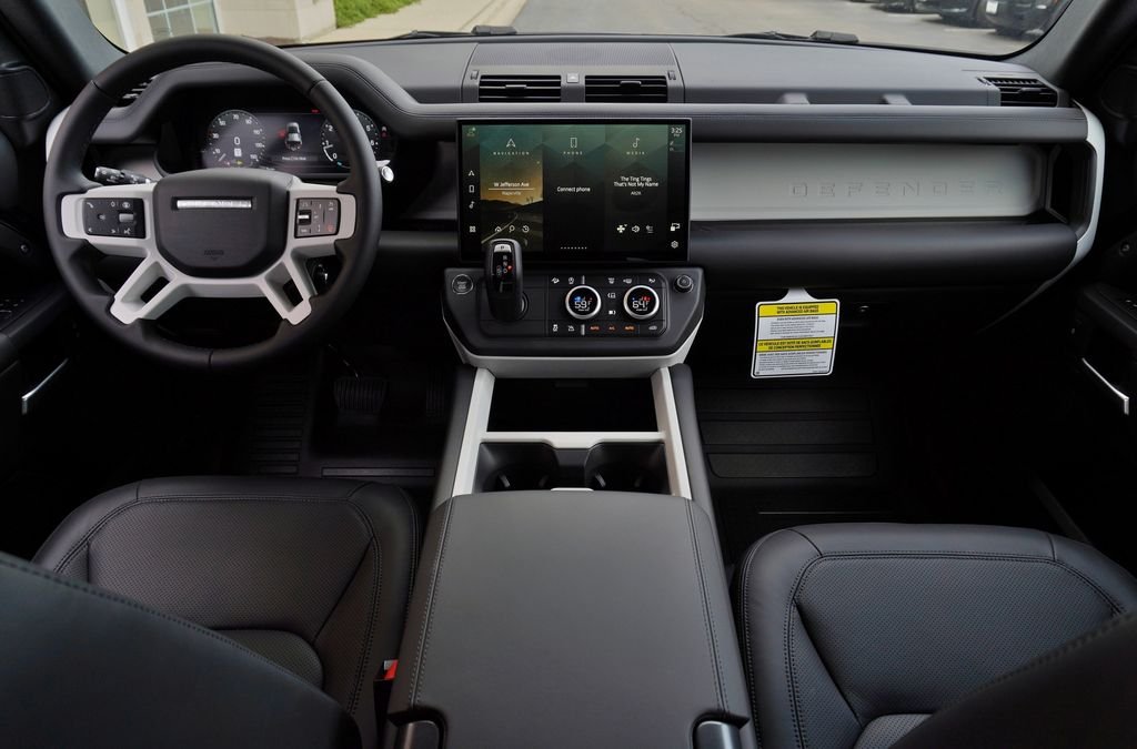 New 2026 Santorini Black Land Rover S image 9