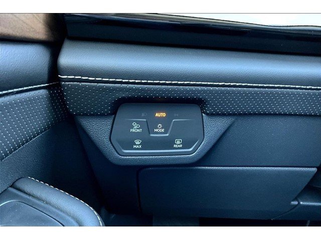 2026 Volkswagen Atlas SE w/Tech - Photo 16