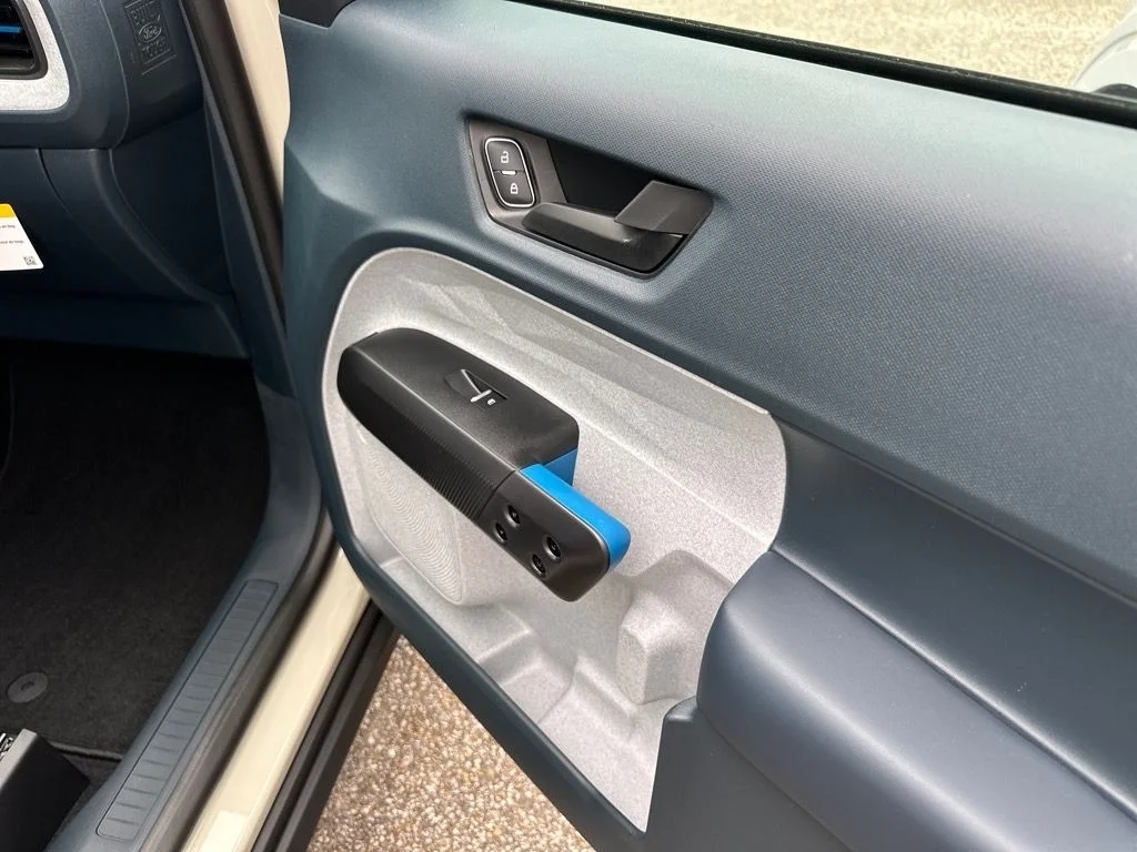 New 2025 Desert Sand Ford XLT image 17
