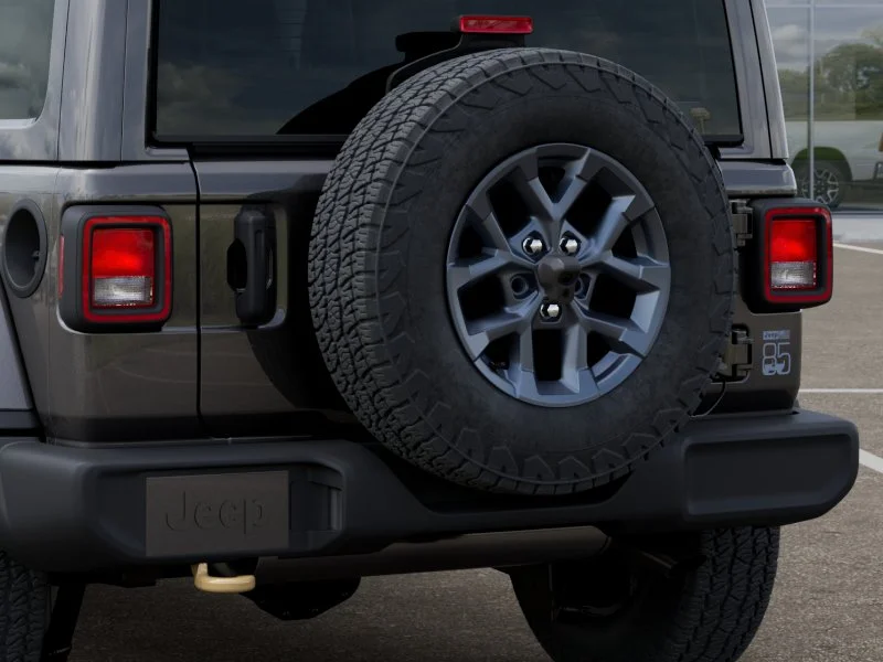 New 2026 Granite Crystal Metallic Clear-Coat Exterior Paint Jeep 85th Anniversary Edition image 40