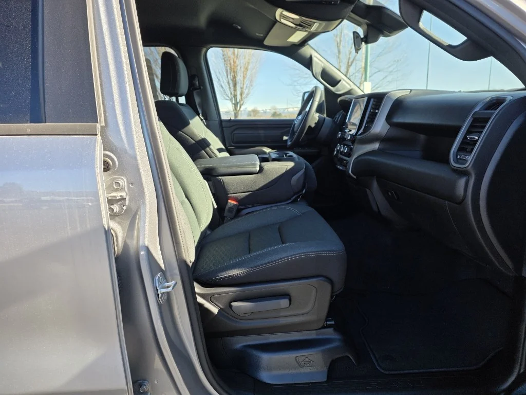 2025 RAM 1500 Tradesman - Photo 11
