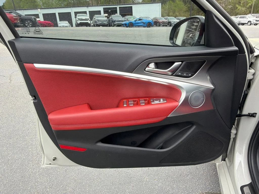 Used 2025 Gray Genesis 2.5T image 10