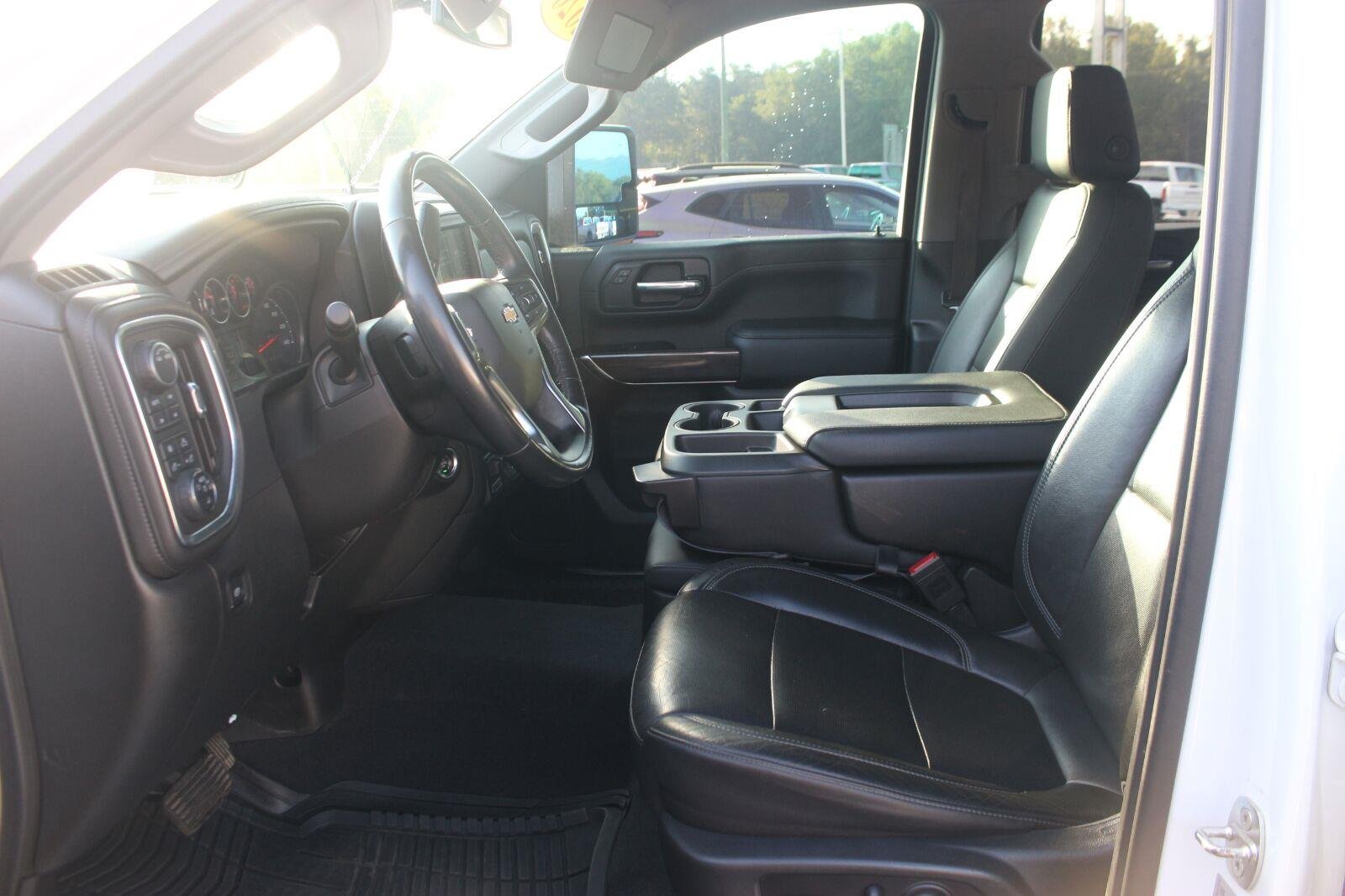 Used 2020 SUMMIT WHITE Chevrolet LTZ image 16