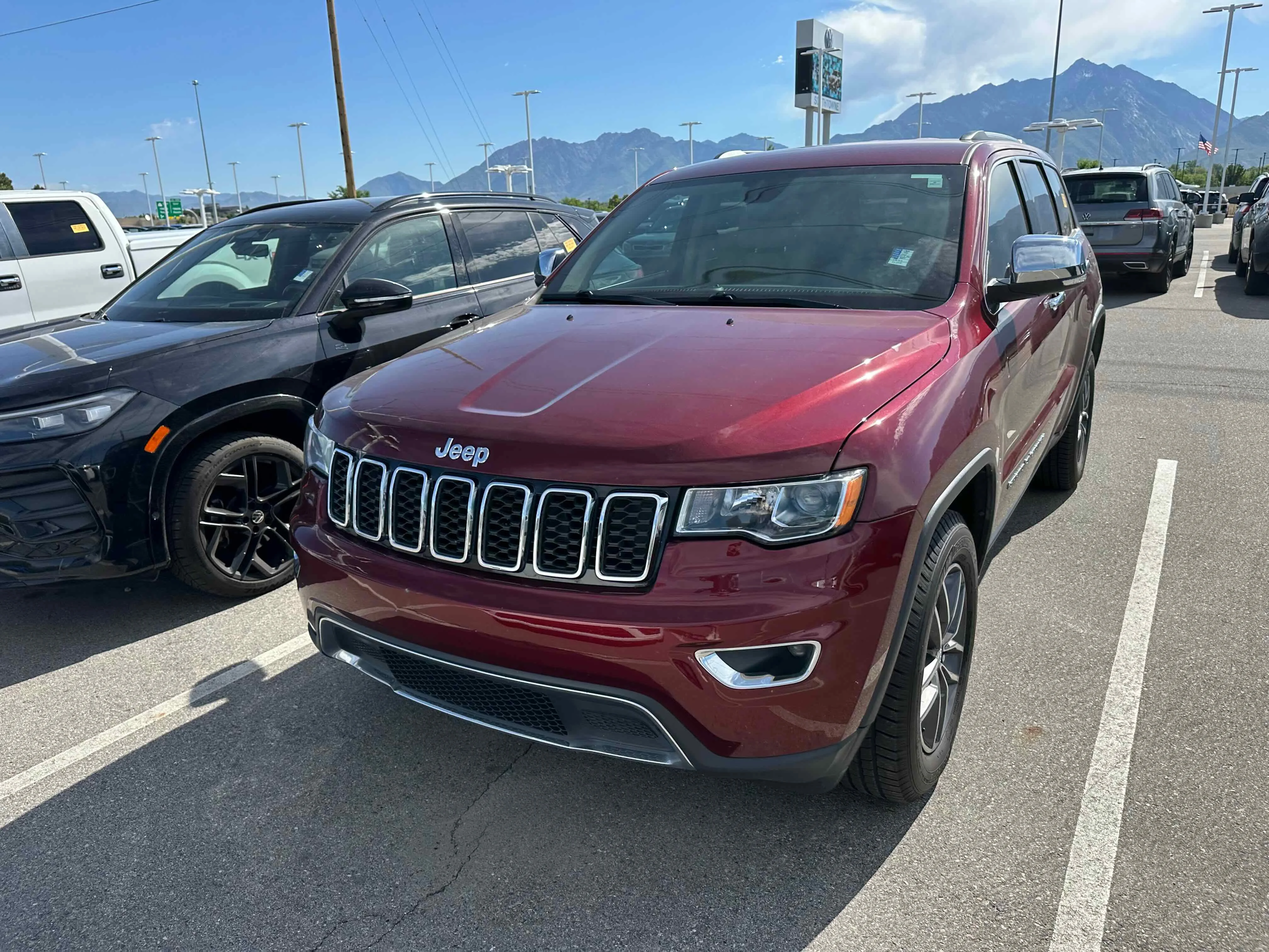 Used 2018 Velvet Red Pearlcoat Jeep Limited image 2