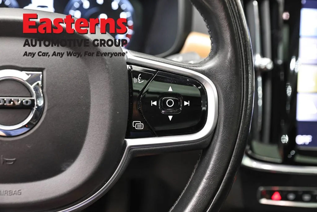 Used 2018 Gray Volvo T6 Inscription image 16