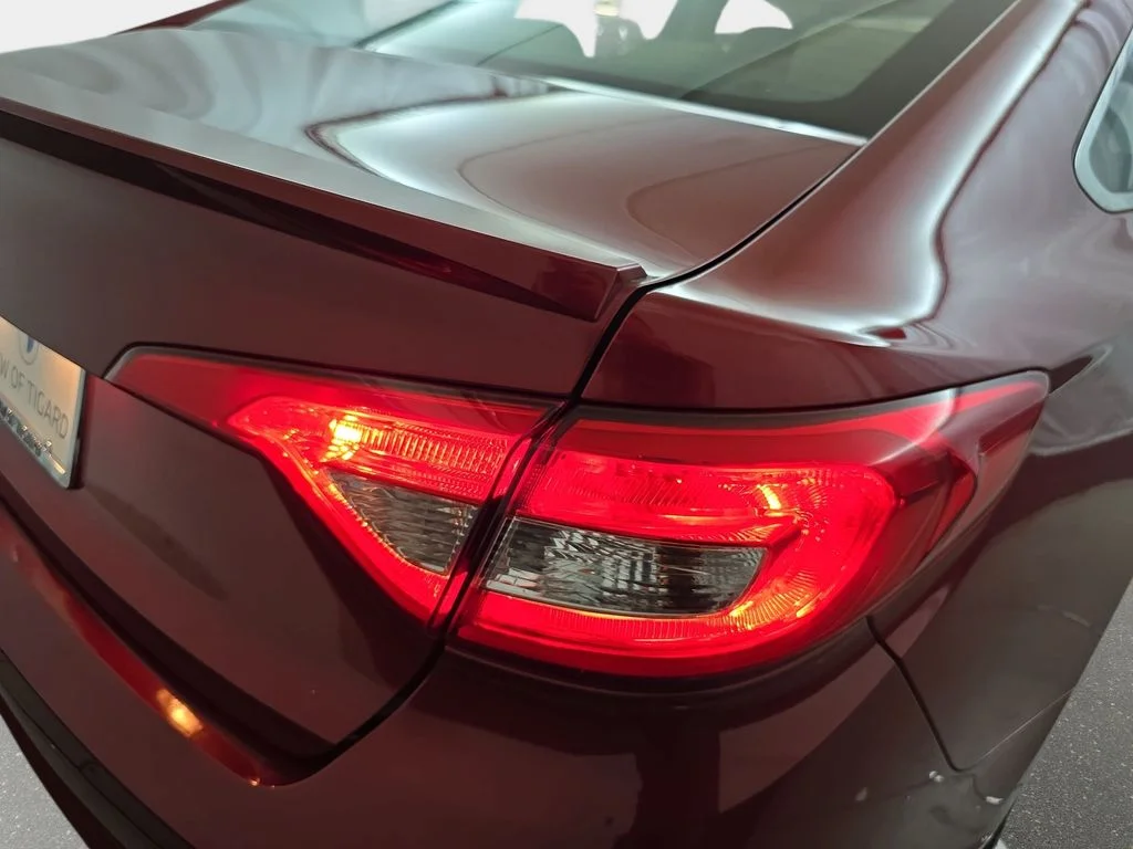 Used 2015 Venetian Red Metallic Hyundai SE image 31