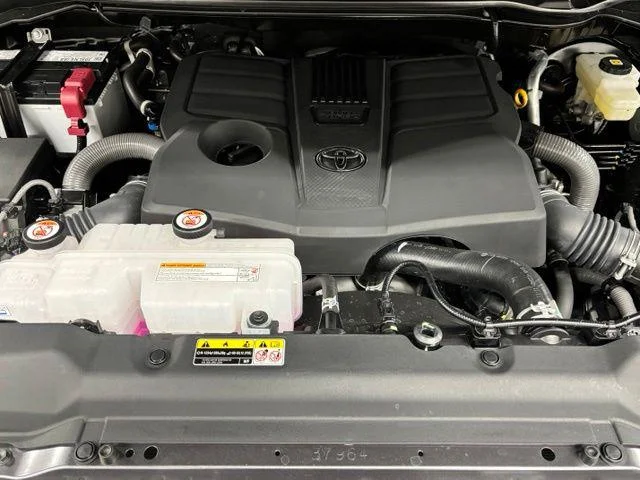 Used 2026 MAGNETIC GRAY MET. Toyota  image 22