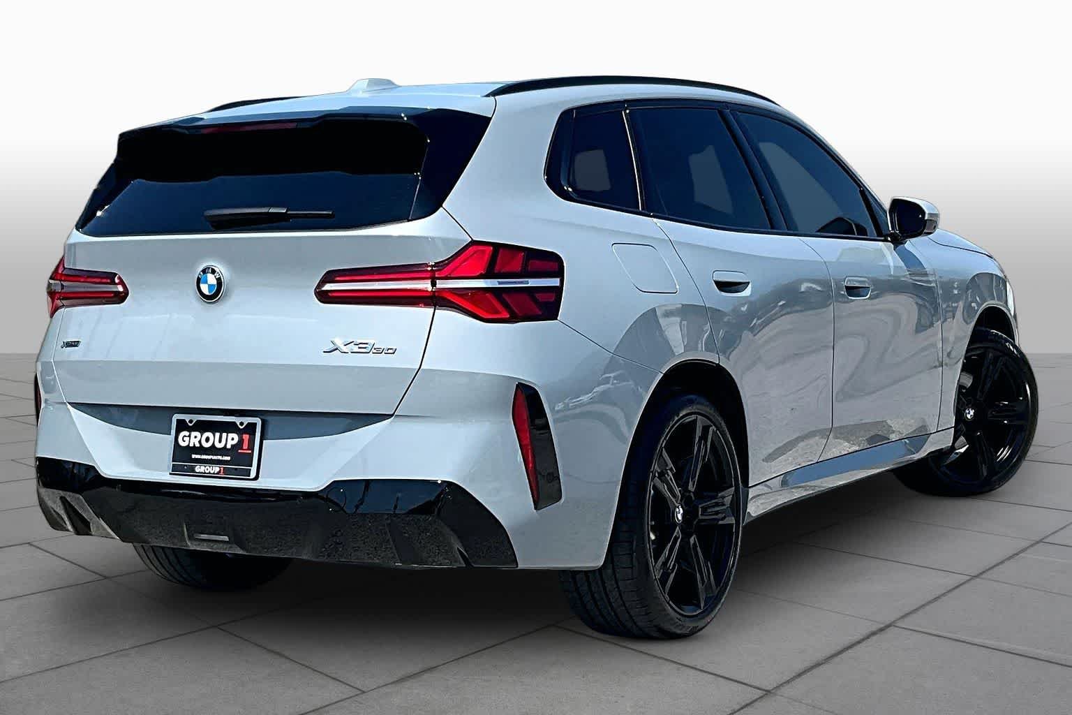 2026 BMW X3 30 - Photo 12
