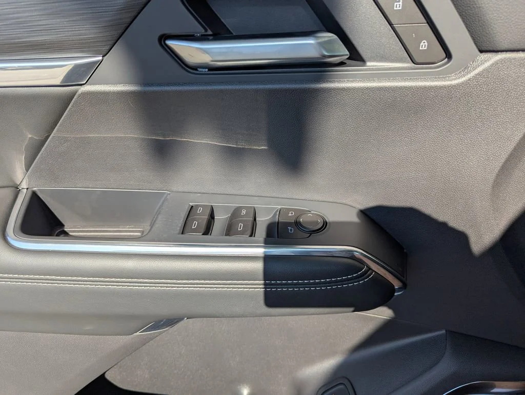 2026 GMC Acadia Elevation - Photo 17