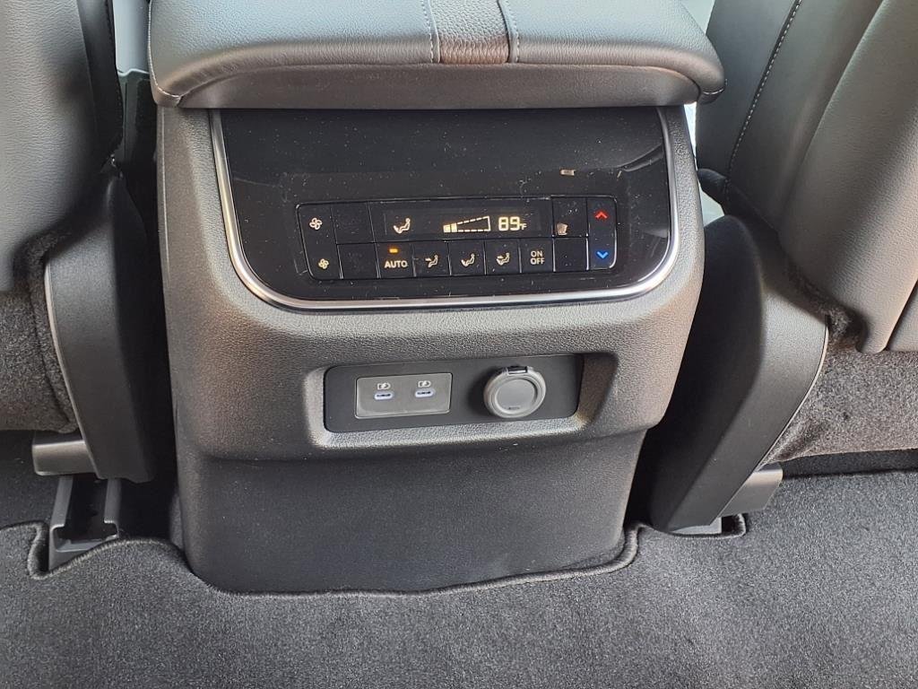 2025 Nissan Armada SL - Photo 15