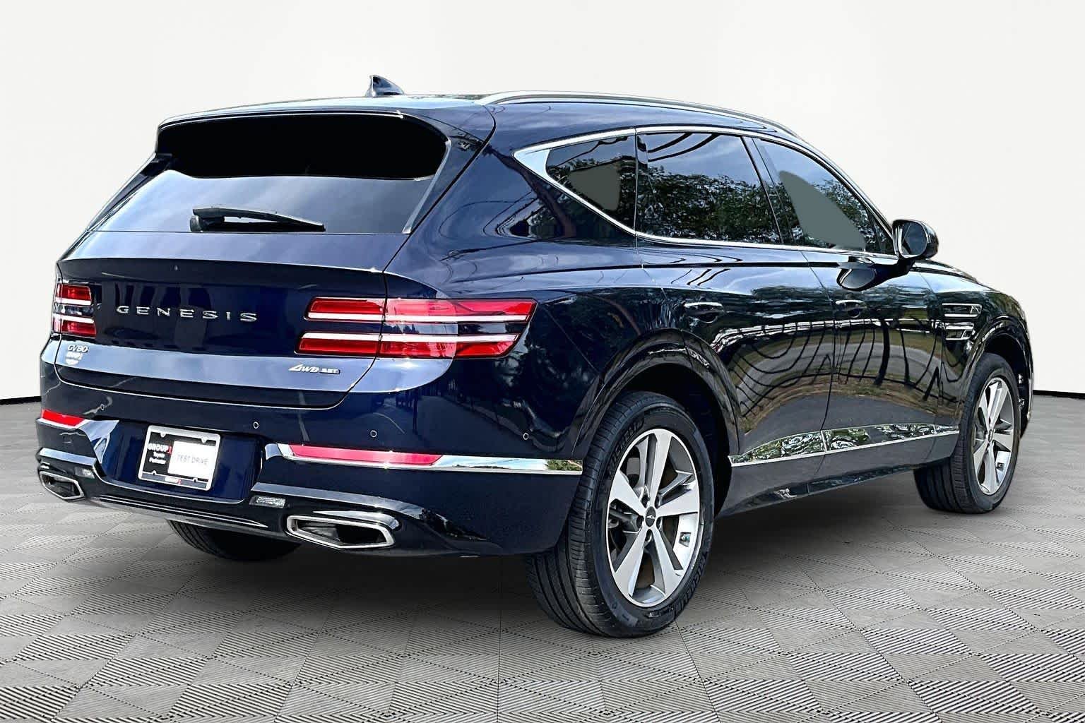 Used 2024 Capri Blue Genesis  image 13