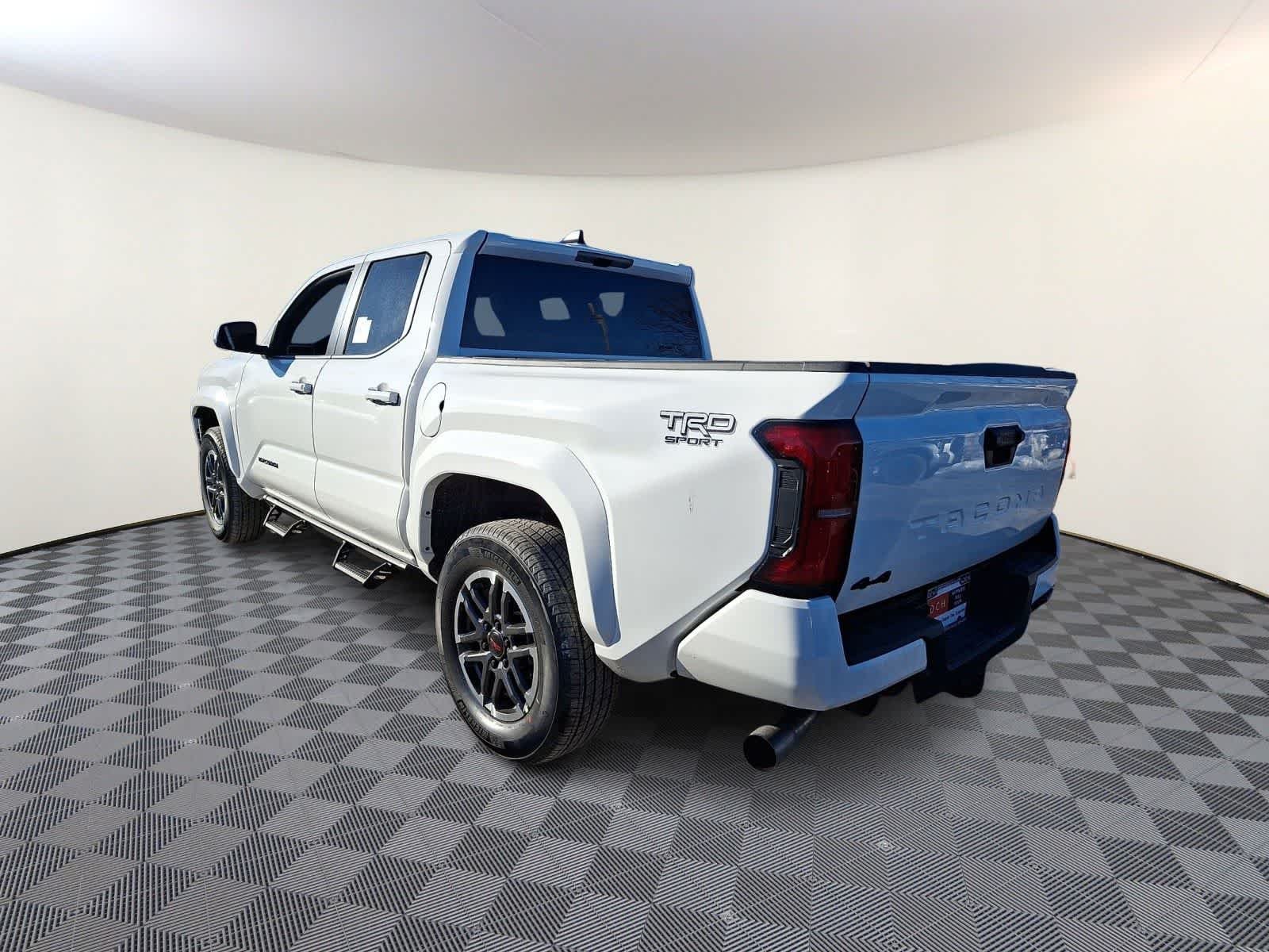 2026 Toyota Tacoma TRD Sport - Photo 6