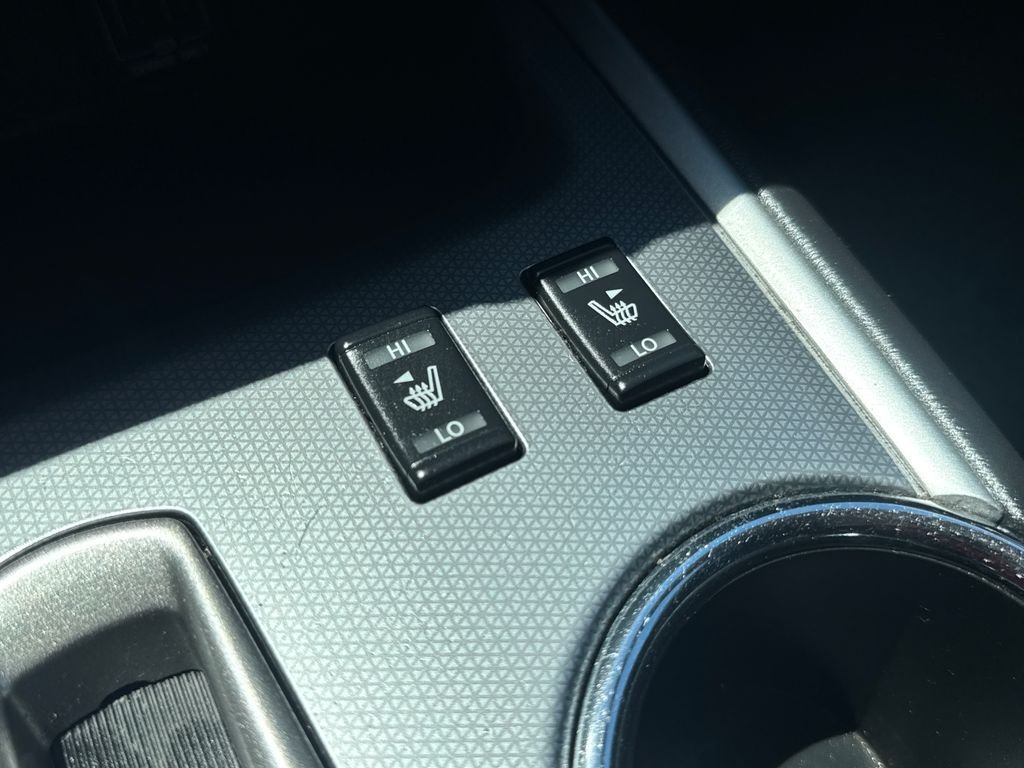 Used 2018 Black Nissan SL image 27