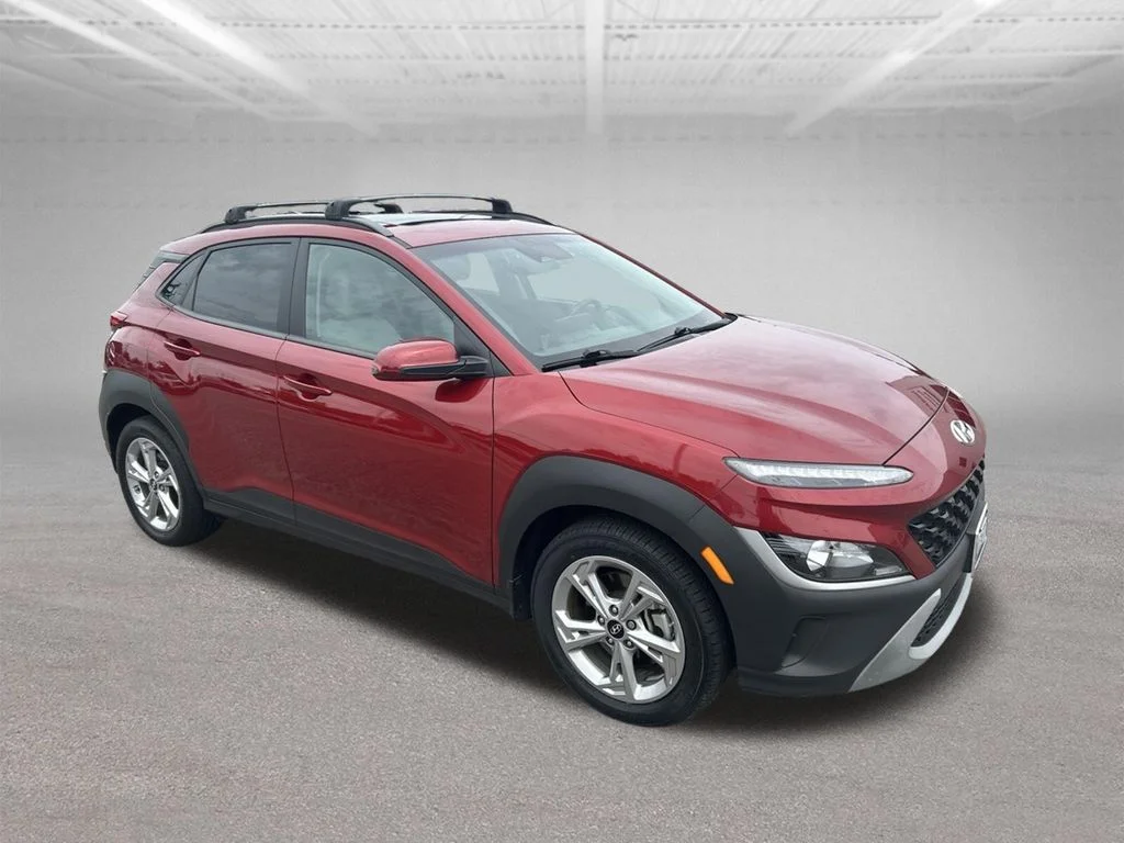 Used 2023 Red Hyundai SEL image 4