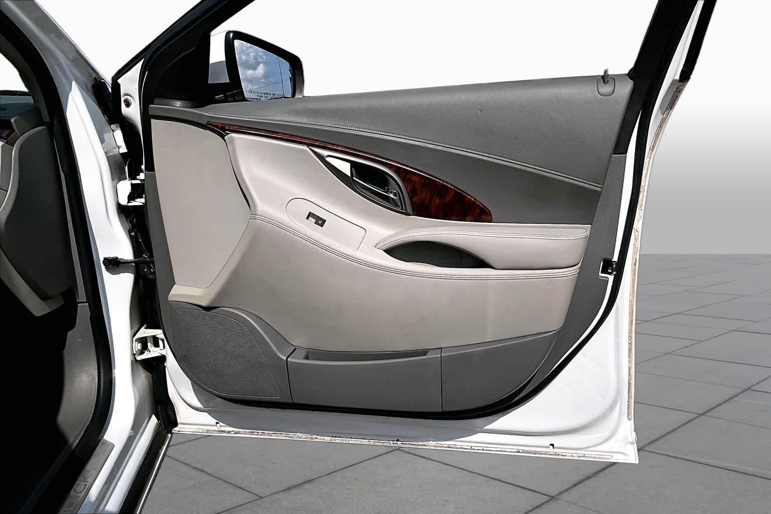 Used 2012 Summit White Buick Leather image 22