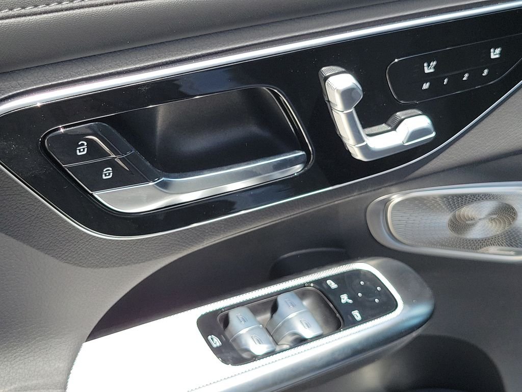 New 2027 Cirrus Silver Metallic Mercedes-Benz GLC 300 image 17