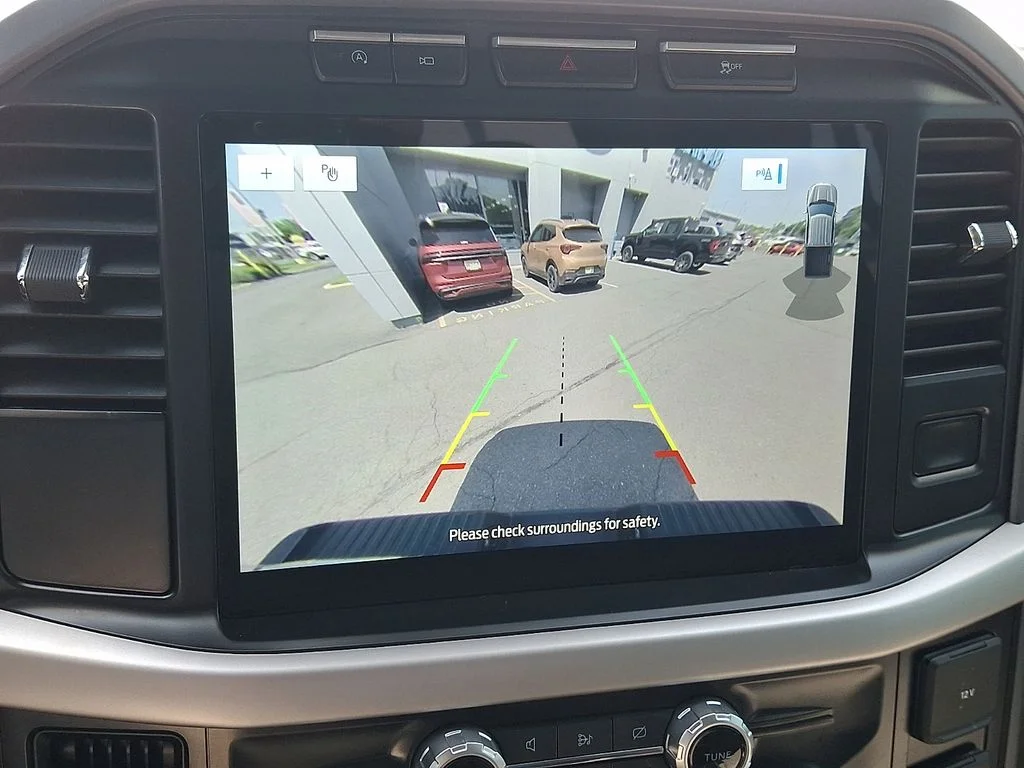 Used 2023 Gray Metallic Ford XLT image 18