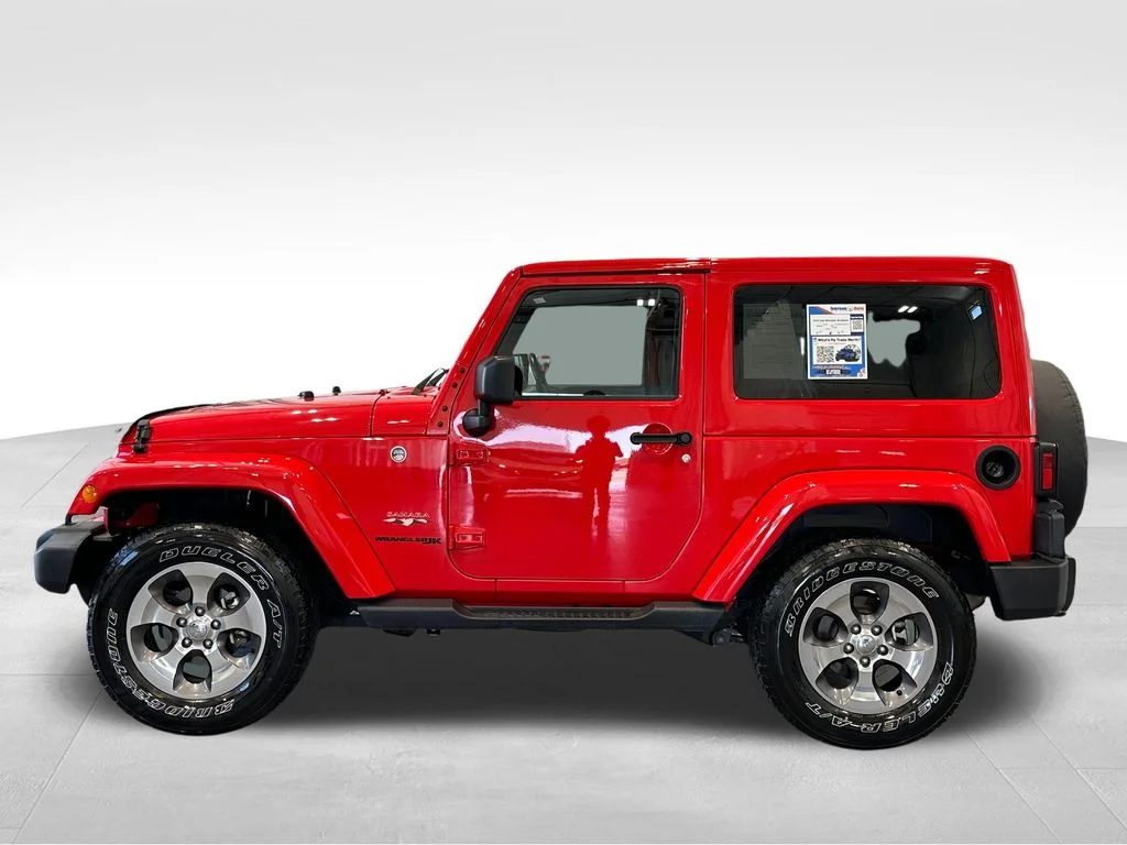 Used 2018 Red Jeep Sahara image 8