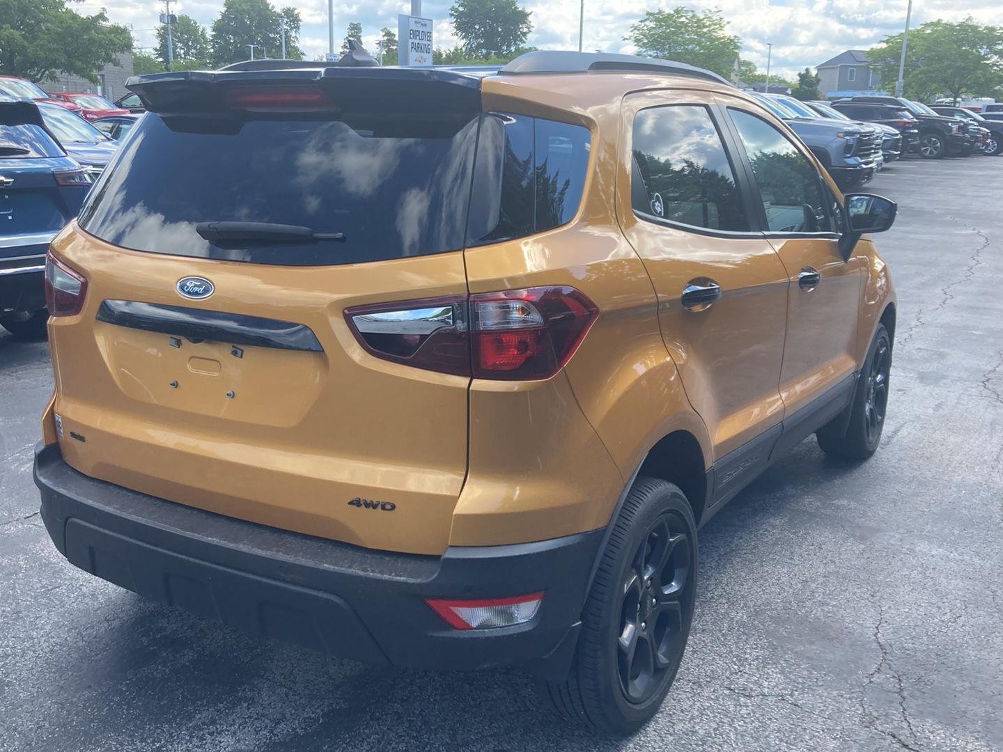 Used 2022 Luxe Yellow Ford SES image 7